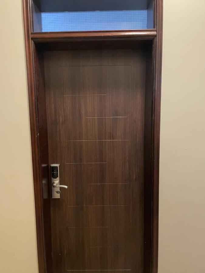 Jaffa Suites Kampala Esterno foto