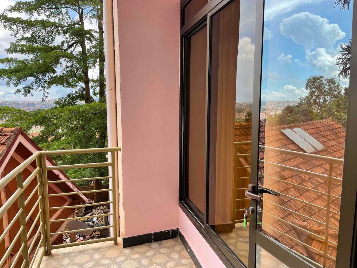 Jaffa Suites Kampala Esterno foto